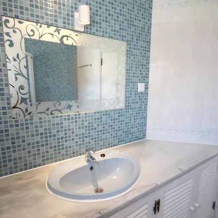 Rosa B By Amcf Villa