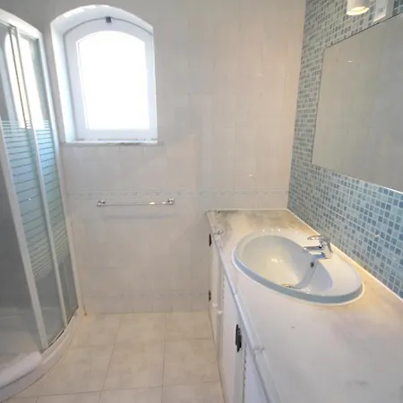 Villa Rosa B By Amcf